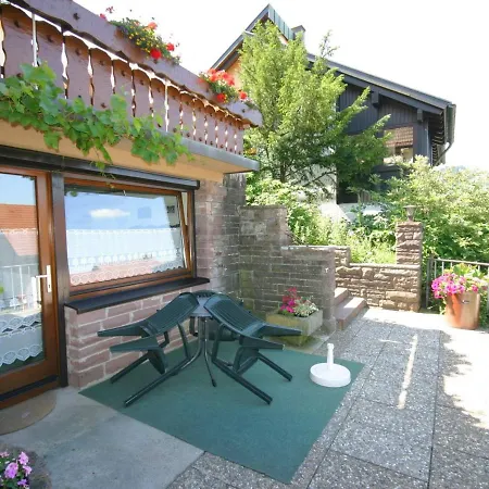 Panoramic View In With Garden شقة بيرسبرون